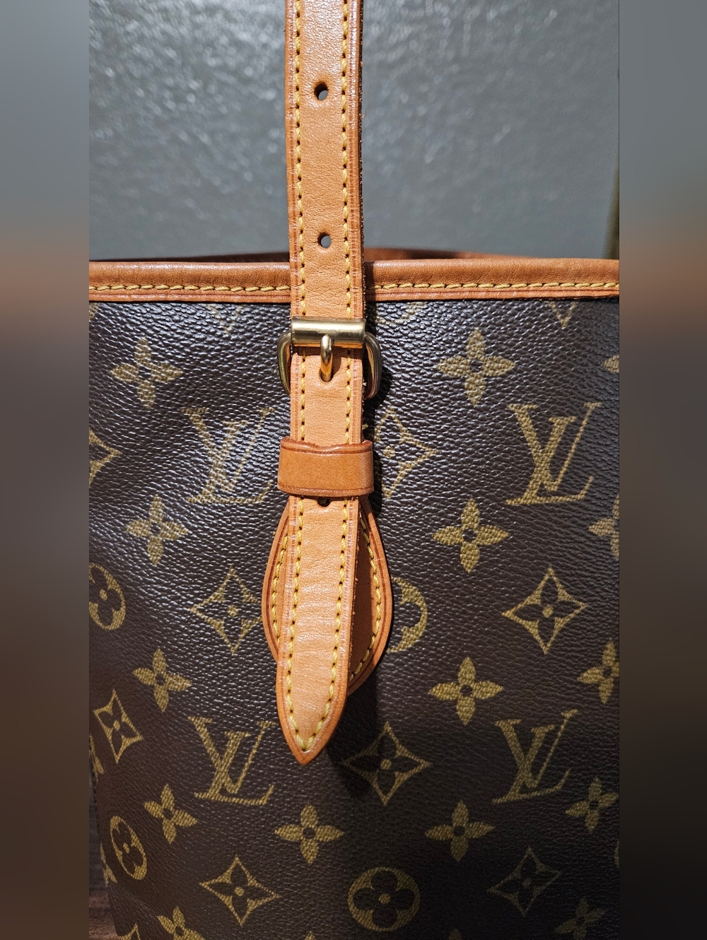 Authentic Louis Vuitton Vintage Bucket PM Monogram Canvas - Picture 8 of 12
